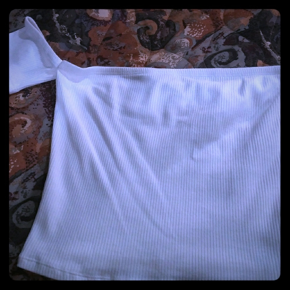 3/$15 Ambiance Crop top